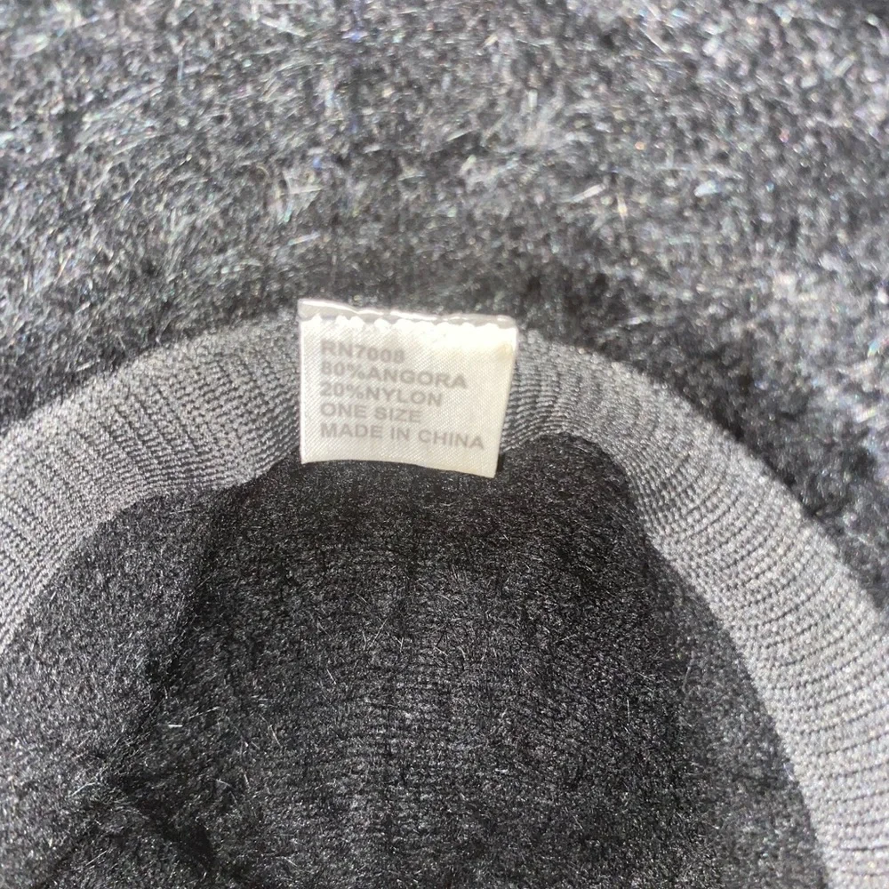 Angora hat - Picture 2 of 2